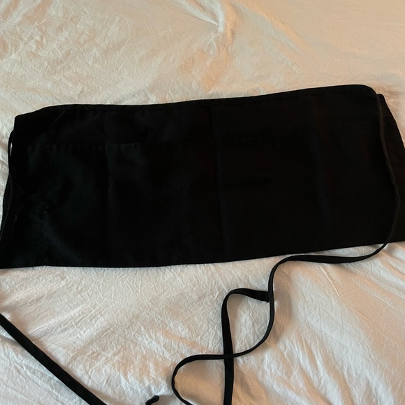 3 pocket, all black server apron. Great condition - Picture 3 of 3